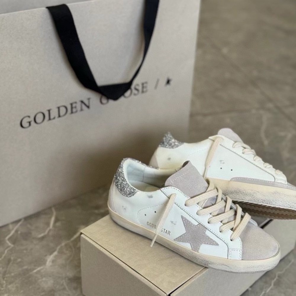 Golden Goose Women's Cream and Silver Star Sneakers - Picture 5 of 9